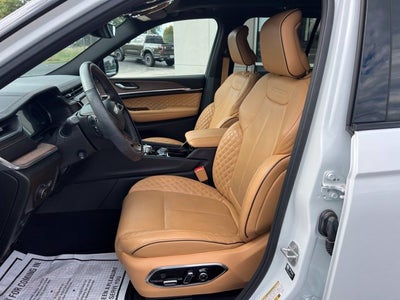 2025 Jeep Grand Cherokee Summit