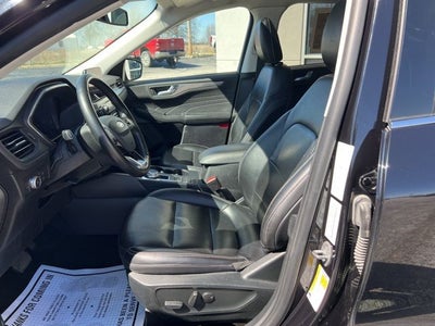 2022 Ford Escape Titanium