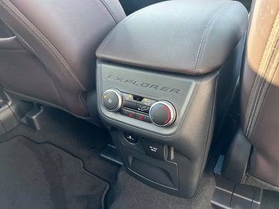 2027 Ford Explorer Platinum