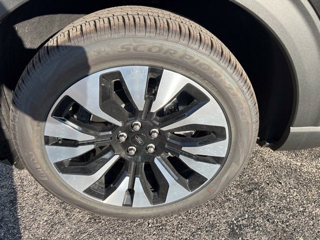 2027 Ford Explorer Platinum