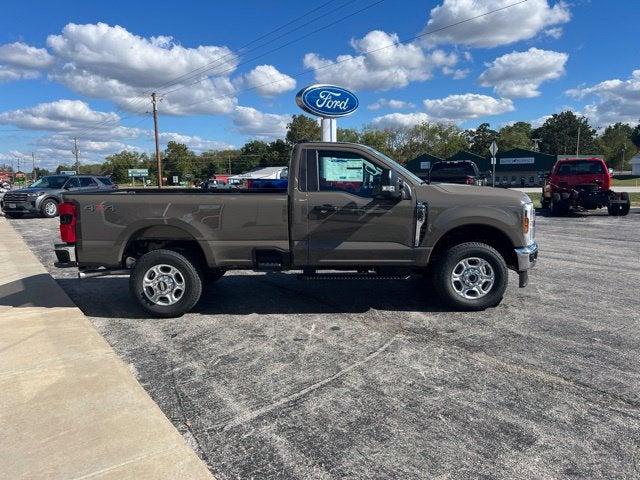 2027 Ford F-350SD XLT