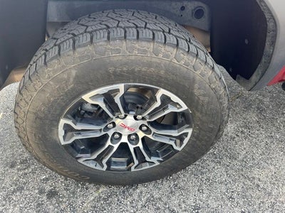 2024 GMC Canyon AT4