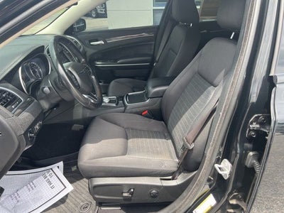 2022 Chrysler 300 Touring