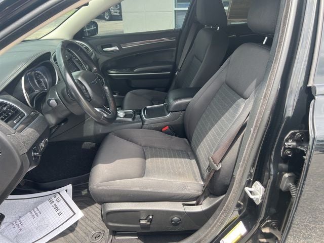 2022 Chrysler 300 Touring