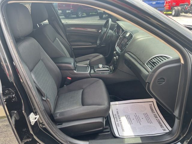 2022 Chrysler 300 Touring