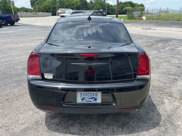 2022 Chrysler 300 Touring